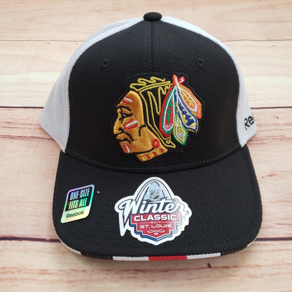 Chicago Blackhawks Hat Cap Fitted One Size Black White‎ NHL Hockey Mens Adult A9